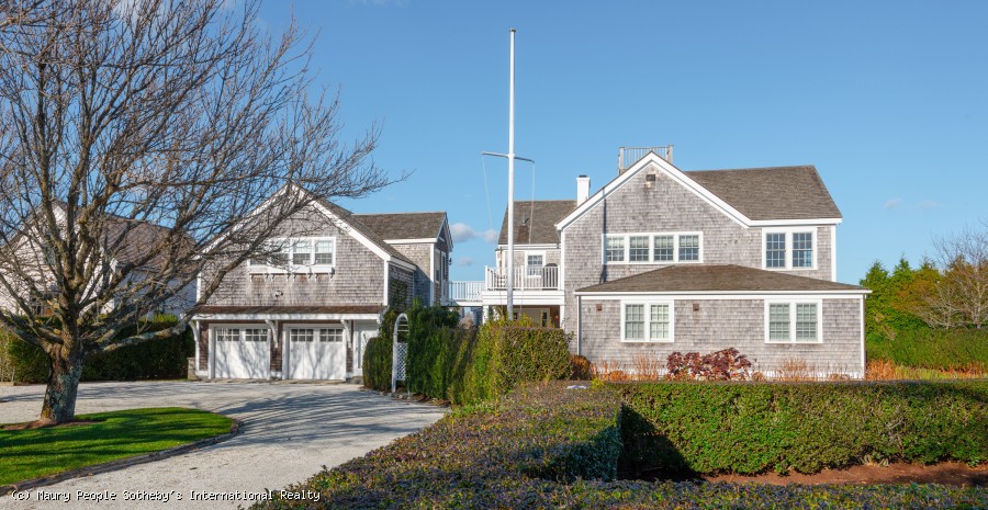  4 Brant Point Rd.